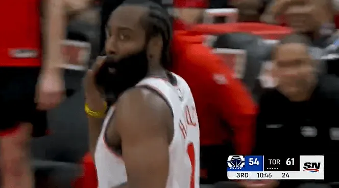 贝博体育-哈登和乔丹-米勒下半场接连命中三分，快船完成本场首次领先